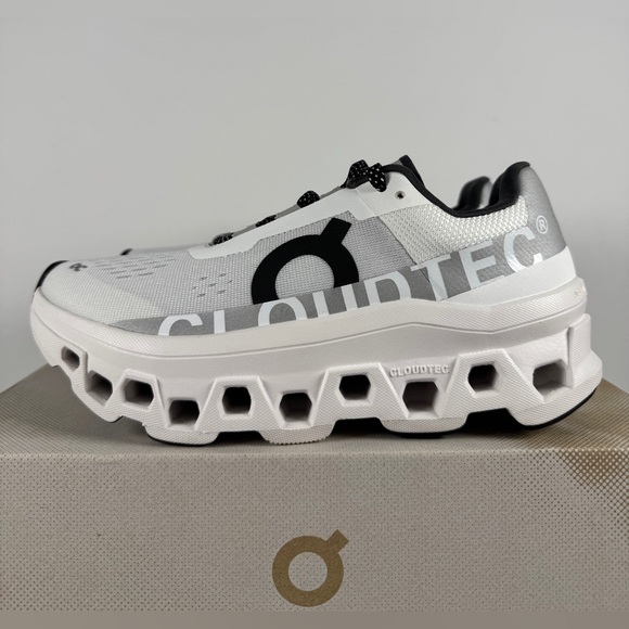 On Cloud Cloudmonster All White Running Comfort Shoes Women's  Size 7 61.98433 - Picture 2 of 7